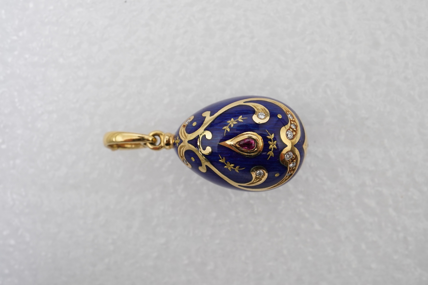 Fabergé, a modern gold, enamel and diamond pendant